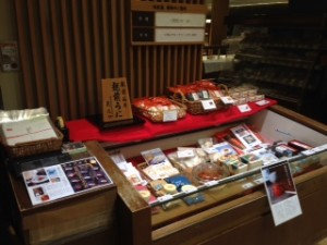 三越日本橋本店味匠庵売り場にて天たつの新物越前仕立て汐雲丹を期間限定でご紹介させていただいております