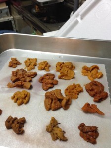 清水東小学校の生徒さんたちが取り出したバフンウニの生うに。頑張りましたね。